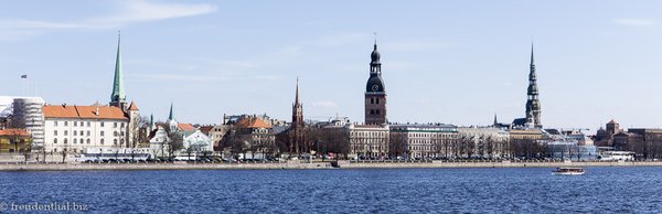 Blick über die Daugava - Düna auf die Altstadt von Riga