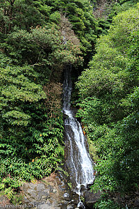 kleiner Wasserfall nahe Caldeiras in den Ribeira Grande