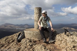 Anne auf dem Gipfel der Montaña de Guardilama