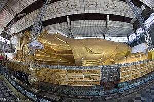 Shwethalyaung-Buddha - der biegende Buddha