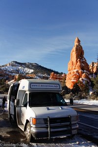 Bus von L.A. Excursions beim Red Canyon