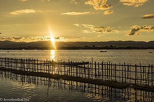 Sonnenuntergang von unserem Balkon aus - Golden Island Cottage