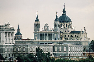 Aussicht auf die Kathedrale Nuestra Seńora de la Almudena