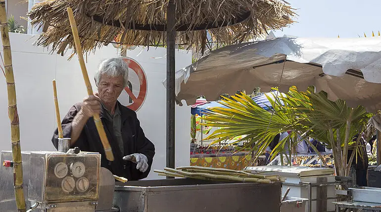 Frischer Zuckerrohrsaft auf La Réunion