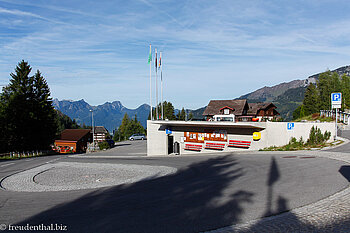 Parkplätze und Tiefgarage in Arvenbüel