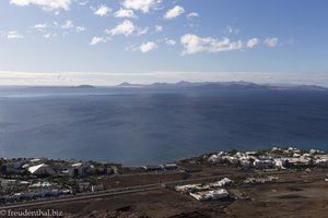 Die Aussicht bis nach Fuerteventura - Montaña Roja