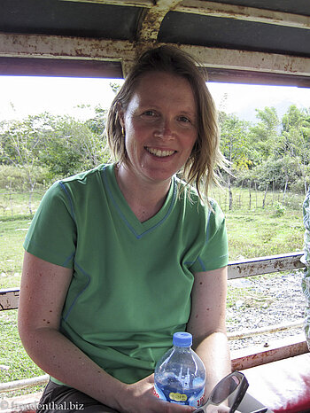 Anne im Tuktuk bei Vang Vieng