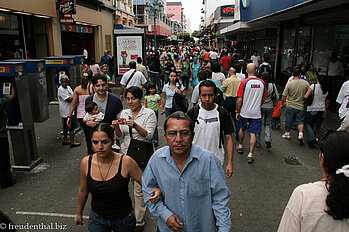 Fußgängerzone in der Avenida Central von San Jose