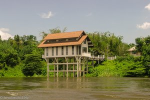 Kwai River - Haus auf Stelzen