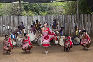 traditioneller Tanz im Cultural Village von Swasiland