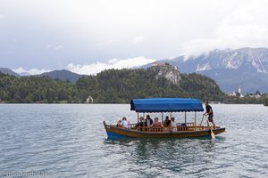 Pletna – das traditionelle Holzboot auf dem Bleder See