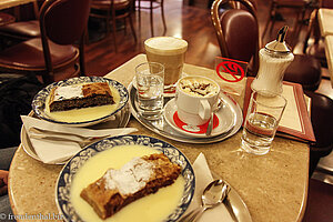 Süßes im Café Getreidegasse