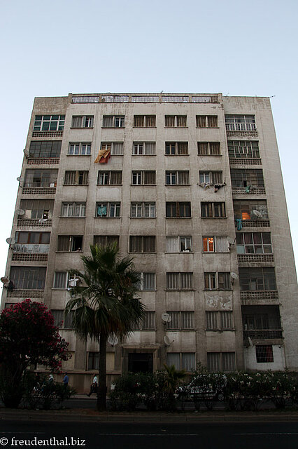 Wohnhaus inmitten der noblen Hotels in Casablanca