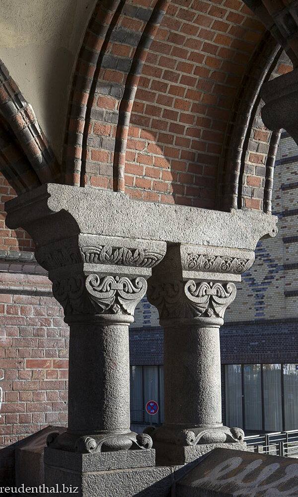 Stützen der Oberbaumbrücke