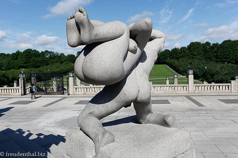 Mann und Frau im Vigeland-Skulpturenpark