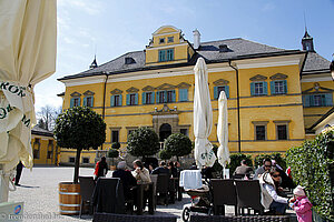 Caféterasse beim Schloss Hellbrunn