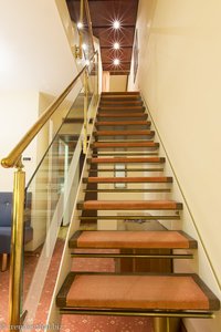 Treppe in unserer Maisonette im Derag Livinghotel