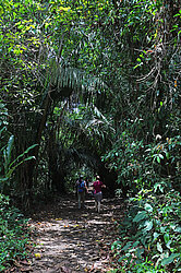 Mit einem Guide über den Sendero Laguna Meándrica