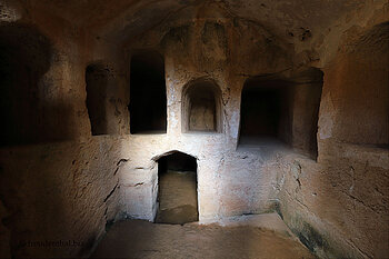 Mystisch - das Grab Nummer 4