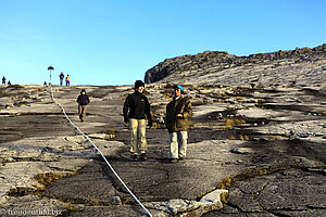 Spaziergang vom Gipfel zum Laban Rata Resthouse