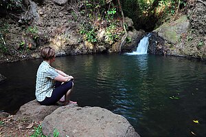 Anne an der Catarata Rinconcito