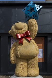 Ein Teddybär in der Bongsan Culture Street von Daegu