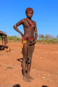 junge Hamer-Frau in Äthiopien
