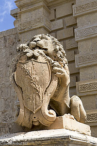 Wächterlöwe am Mdina Gate