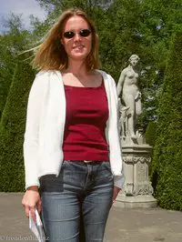 Annette im Schlossgarten