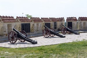 Kanonen bei der Festung Bendery in Transnistrien