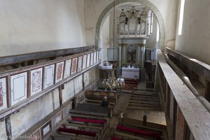 Blick in den Kirchenraum der Wehranlage von Viscri