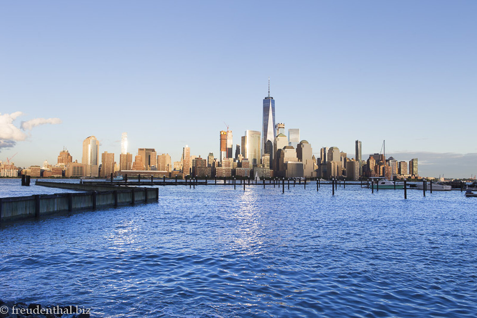 Skyline von Lower Manhattan von Hoboken in New Jersey City gesehen