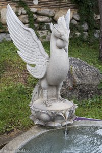 Phönix als Brunnenstatue im Naksansa Tempel