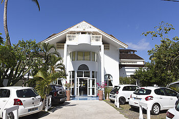 Eingang Hotel Le Nautile auf La Réunion