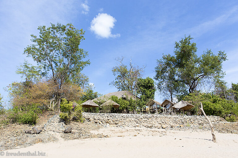 Strand und Restaurant bei den Mekongfällen Strand und Restaurant bei den Mekongfällen