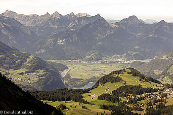Blick zurück nach Arvenbüel und auf den Walensee