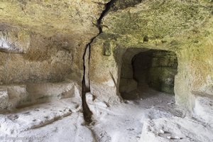 In der Höhlenkirche des Sklaven Bosie bei Orheiul Vechi.
