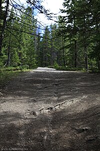 Achtung: der Wanderweg ist steil und rutschig