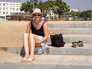 Anne am Strand von Barceloneta