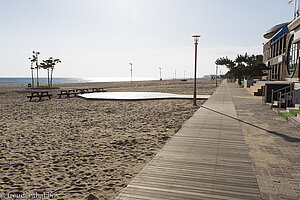 Strandpromenade bei Naksan Beach in Südkorea