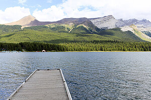 Blick über den Maligne Lake