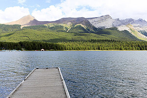 Blick über den Maligne Lake