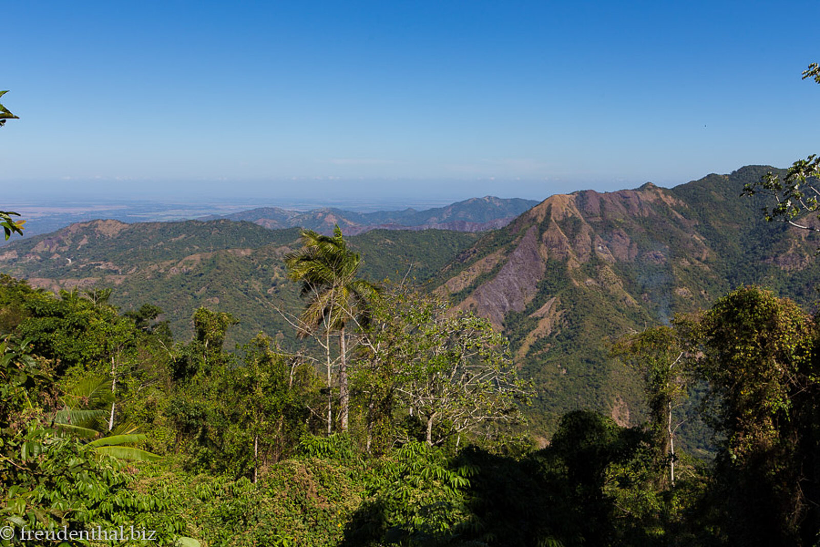Aussicht über die Sierra Maestra am Alto de Naranjo