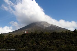 2007 war der Vulkan noch aktiv und die Lava schwarz.