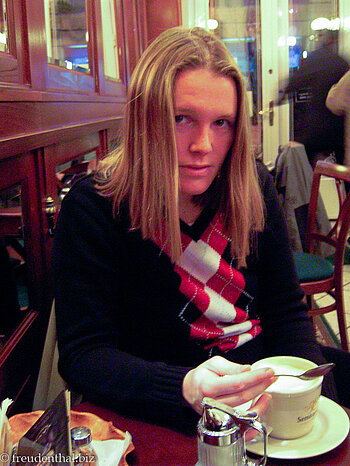 Annette im Café Europa, Vaci utca Budapest