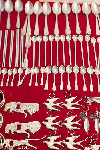 Ware aus alten US-Bomben gefertigt