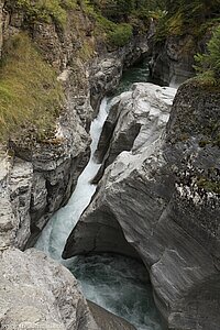 Gletschermühlen und Strudellöcher im Maligne Canyon