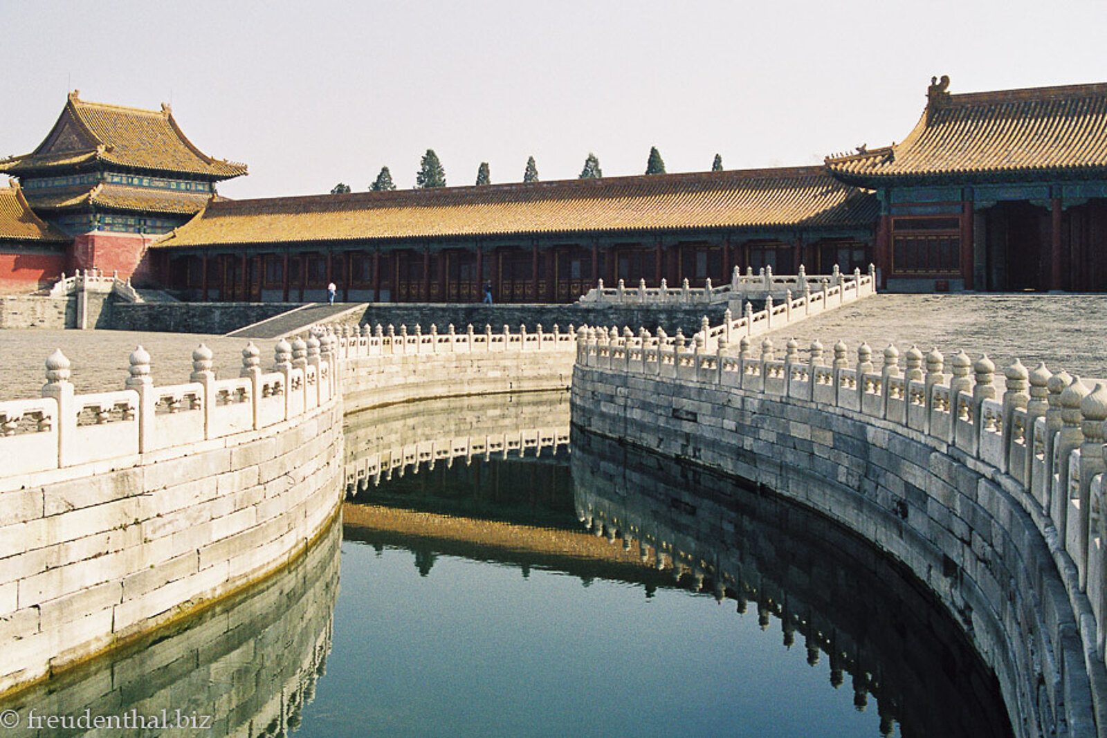Wassergraben innerhalb der verbotenen Stadt von Peking