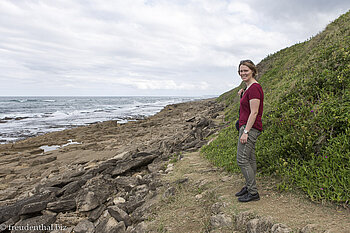 Anne beim Mission Rocks Beach im iSimangaliso Wetland Park von St. Lucia