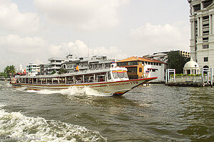 auf dem Mae Nam Chao Phraya